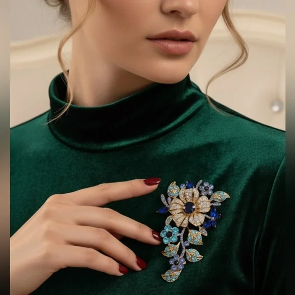 ✨NEW Elegant Gold and Blue Floral Crystal Brooch - Picture 4 of 6